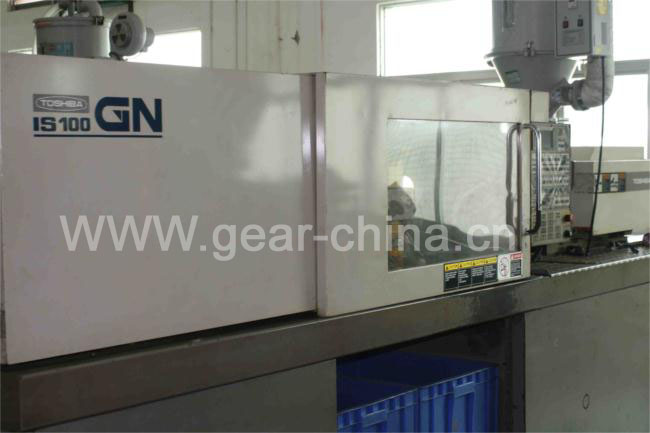 日本东芝注塑机